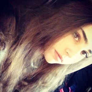 Meet your Posher, Deniz melissa